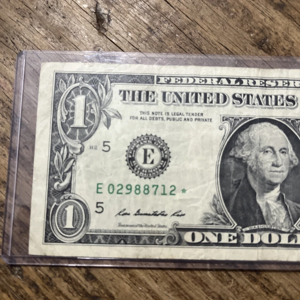 2003 One Dollar Federal Reserve STAR NOTE $1 LOW SERIAL NUMBER E02988712* - Image 4 of 4