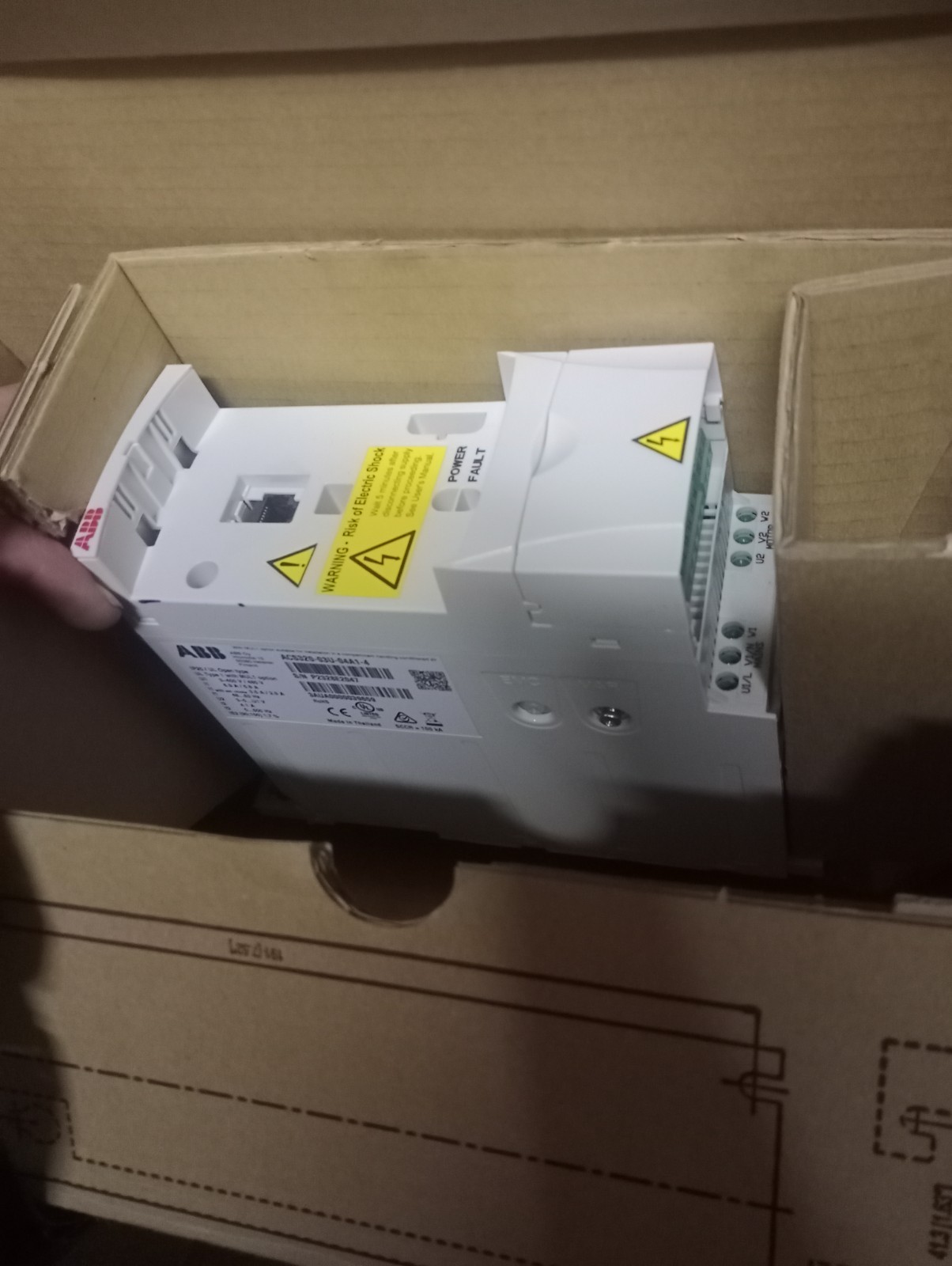 ABB ACS320-03U-04A1-4 HVAC Variable Frequency Drive VFD 2HP 480V 3PH Open Box