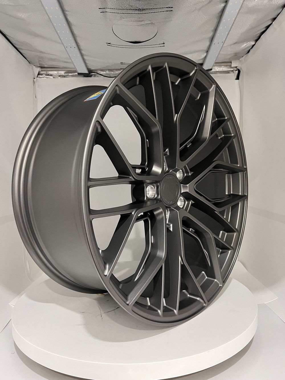 GWG RF1 20 inch STAGG Gloss Black Rims fits Maserati GranTurismo S 2008