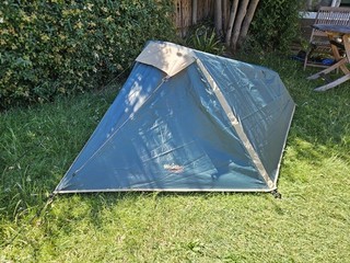 Gelert Solo Tent Green One Person with Carry Case. Light easy to erect.