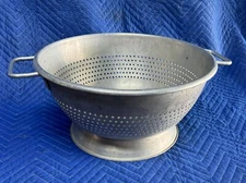 11 Qt. Heavy-Duty Aluminum Colander with Base and Handles