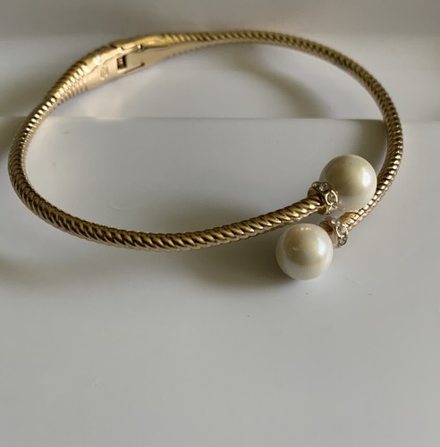 LAUREN RALPH LAUREN Gold-Tone Imitation Pearl & Pavé Bypass Bracelet NWOT - Picture 4 of 8