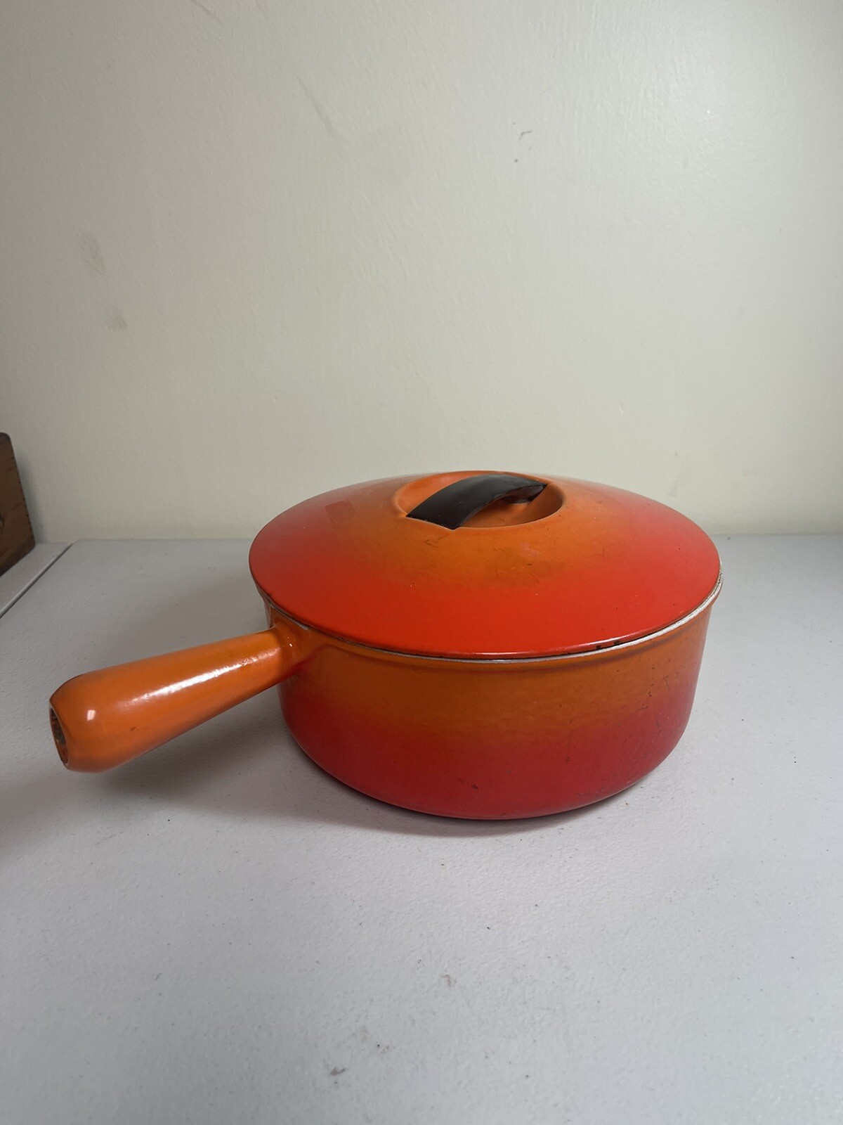 Le Creuset Cousances Enameled Cast Iron Cookware Skillet Fryer Orange