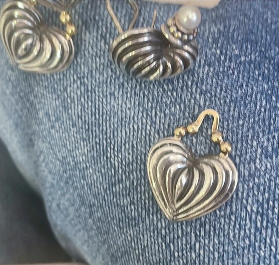 Pendientes Lagos Caviar Corazón Acanalado 925 Oro 18K y Perlas Convertibles a Tachuelas Foto 4 de 4