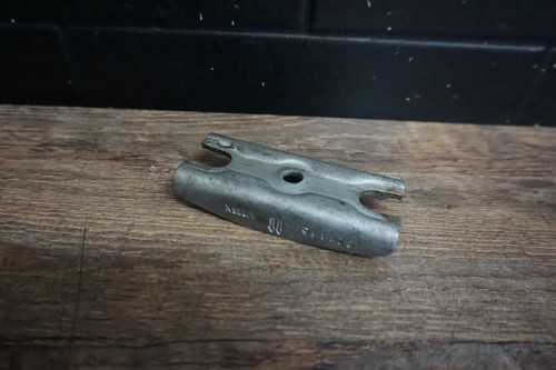 BK2Q-9L535AE Halter Injektor einspritzdüse FORD TRANSIT CUSTOM FZ 2.2TDCI