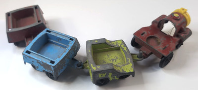Vintage Lot of 4 Tootsie Toys Die Cast Train Engine & 3 Train Cars 2-2.5''