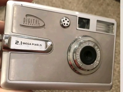 Digital Concepts 2.1 Mega Pixels Silver Compact Digital Camera Lens 8.64mm F2.8