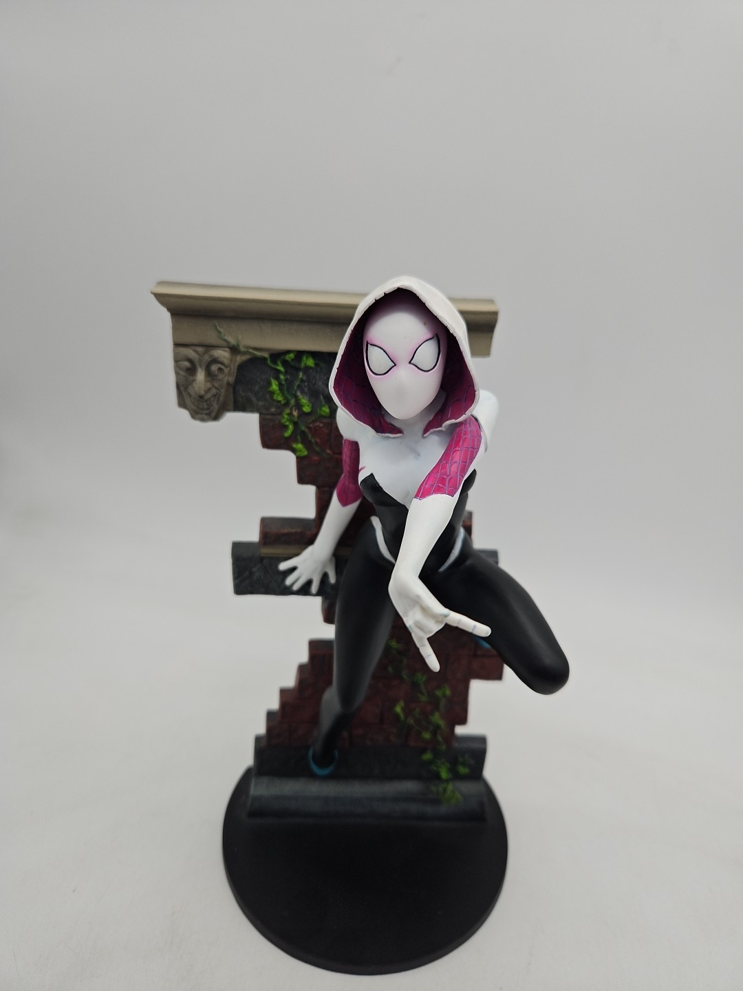 Diamond Select Toys Marvel Gallery: Spider-Gwen PVC Figure 2016 Diamond Select
