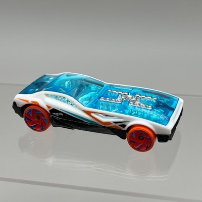 Hot Wheels Bye Focal II Maßstab 1:64 Diecast Track Builder weiße Postscheiben 7k