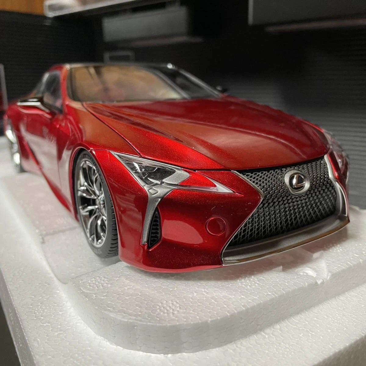 Autoart 1/18 Lexus LC500 Metallic red DARK ROSE INTERIOR Near unused