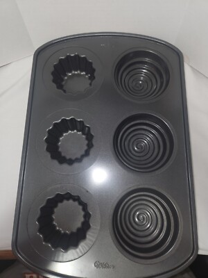 Wilton Large Cupcake Pan 2 Part Mold Top Bottom Non Stick Makes 3 Cupcakes