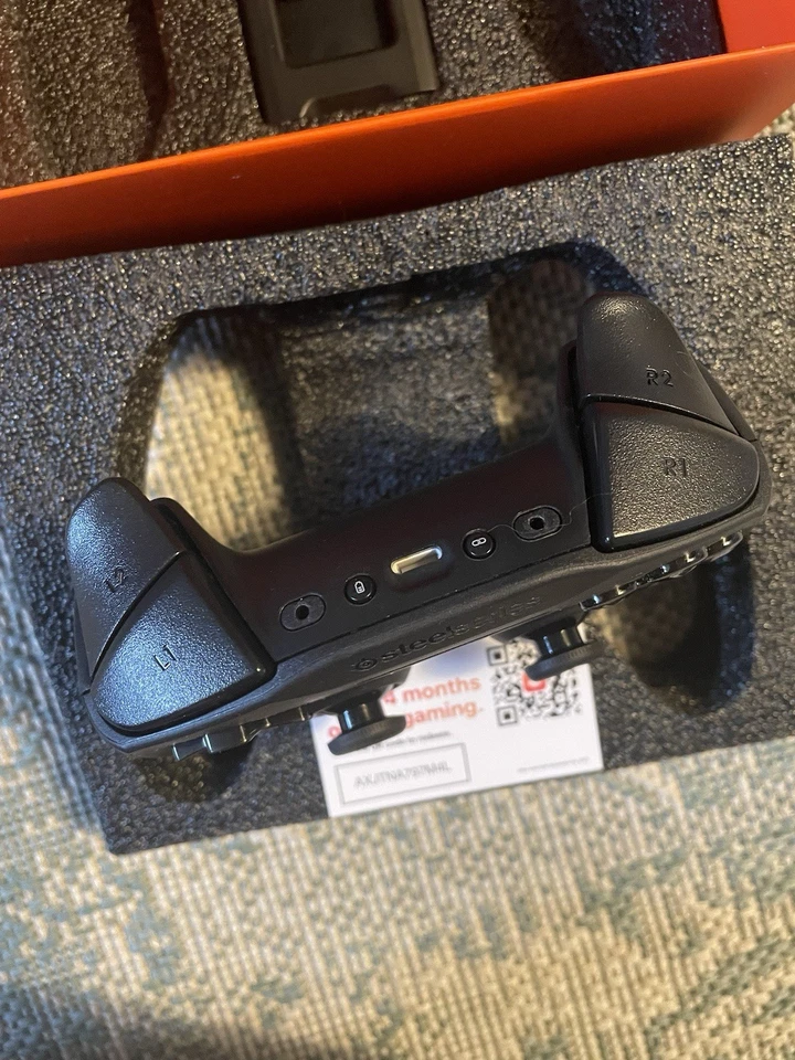 NEW SteelSeries - Nimbus+ Wireless Gaming Controller for Apple iOS, iPad and TV - Image 3 of 4