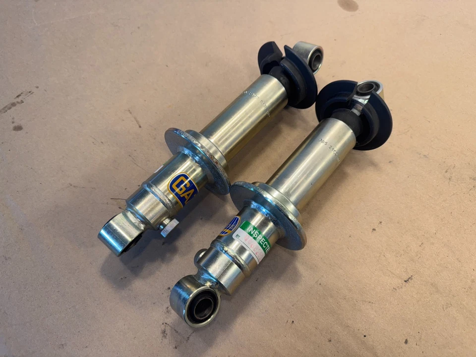 Jaguar XKE E-type Series 3 Rear GAZ Shocks - Image 3 of 4