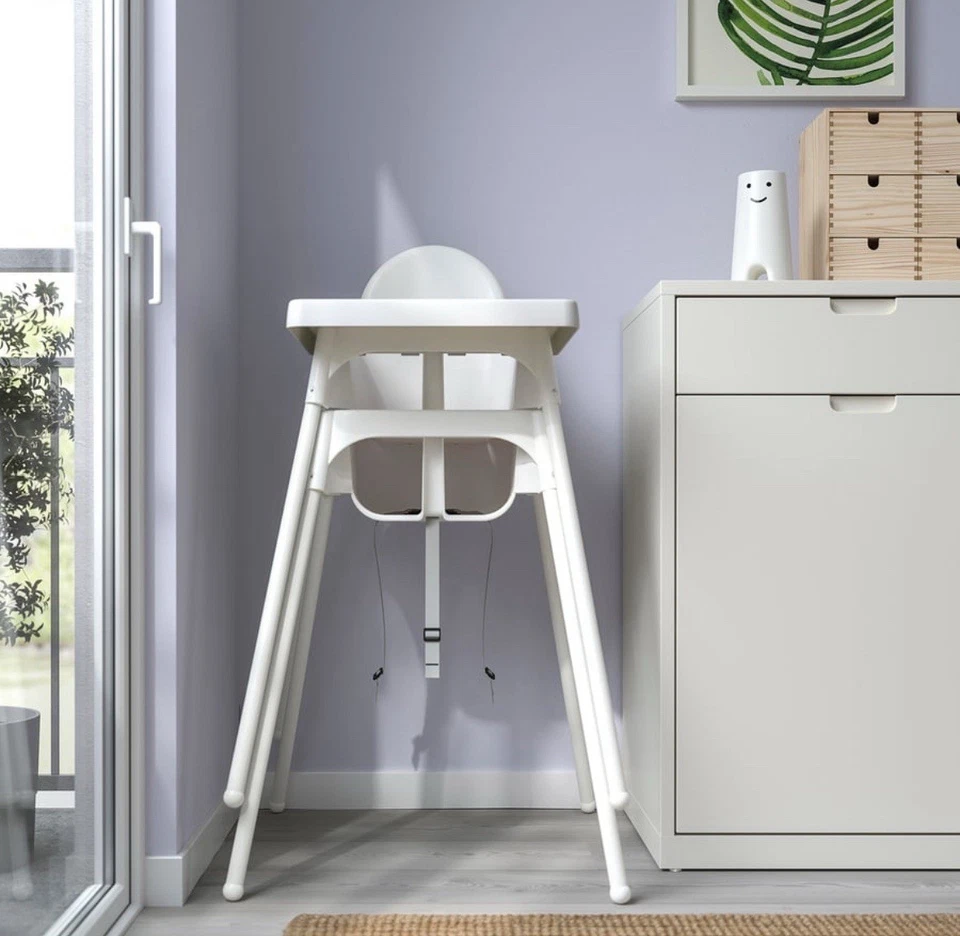 Cadeira alta IKEA ANTILOP com cinto de segurança branco/branco | Segurança atende simplicidade - Imagem 4 de 4