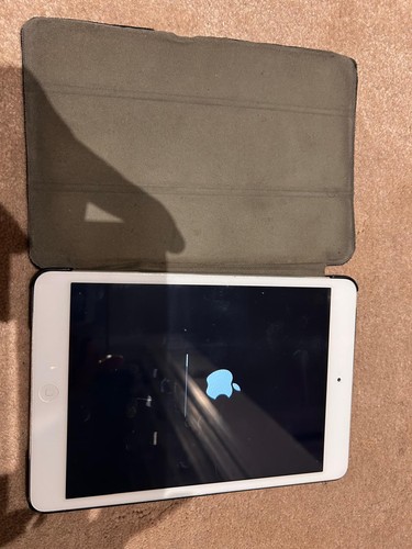 Apple iPad Mini 1st Generation 7.9 Inch Wifi 16GB Space Grey /silver - Picture 6 of 10