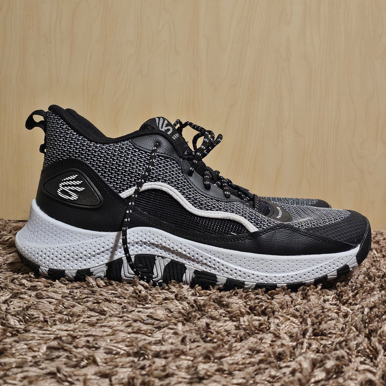 UNDER ARMOUR MENS STEPH CURRY SHOES 3Z 24 BLACK/GRAY 3027626-001 SIZE M14/W15.5