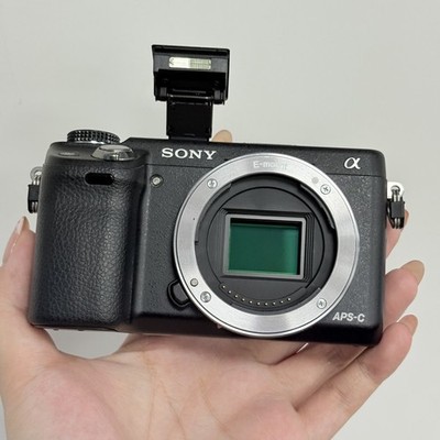 Sony Alpha NEX-6 16.1MP APS-C CMOS Camera Body Only Excellent Performance