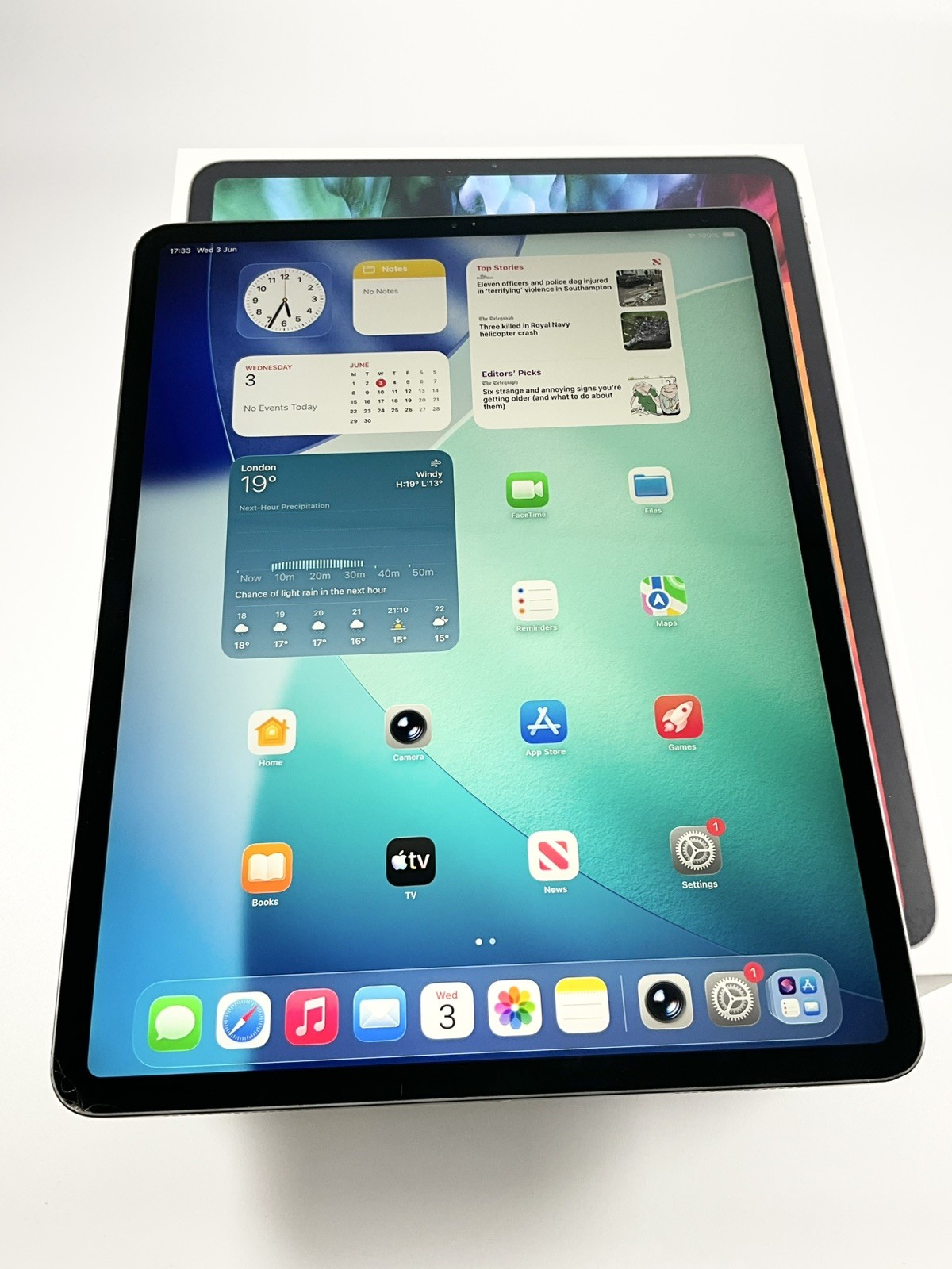 Apple iPad Pro 4th Gen. 256GB, Wi-Fi, 12.9 in - Space Grey - See Description