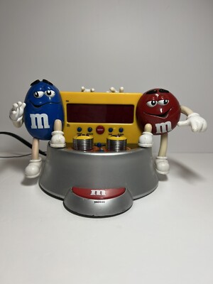 Vintage M&M Collectible AM/FM Radio Digital Alarm Clock Blue Red
