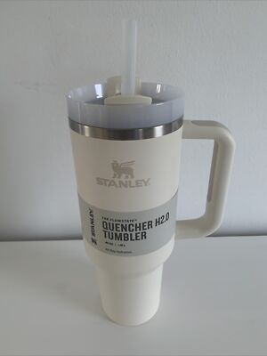 Original Stanley The Quencher H2.0 Flowstate Tumbler 40oz Cream Cup NEU