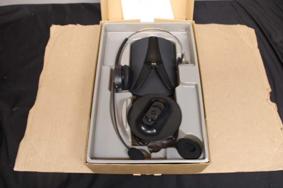 GN Netcom 9020-87-05 Wireless Headset GN 9020-D with Base 1601-869 - NEW - Image 2 of 4