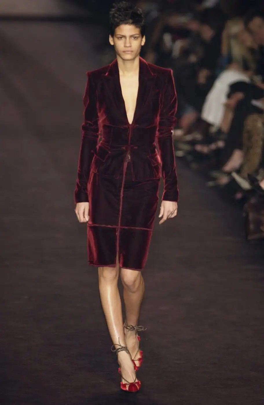 SAINT LAURENT TUTA TOM FORD FOR YVES ST LAURENT RIVE GAUCHE PASSERELLA MEZZANOTTE SETA VELLUTO S 42