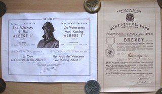 LOT 2 DIPLOMES MEDAILLES BELGE attribués à un soldat Français 1914 1918 BELGIQUE