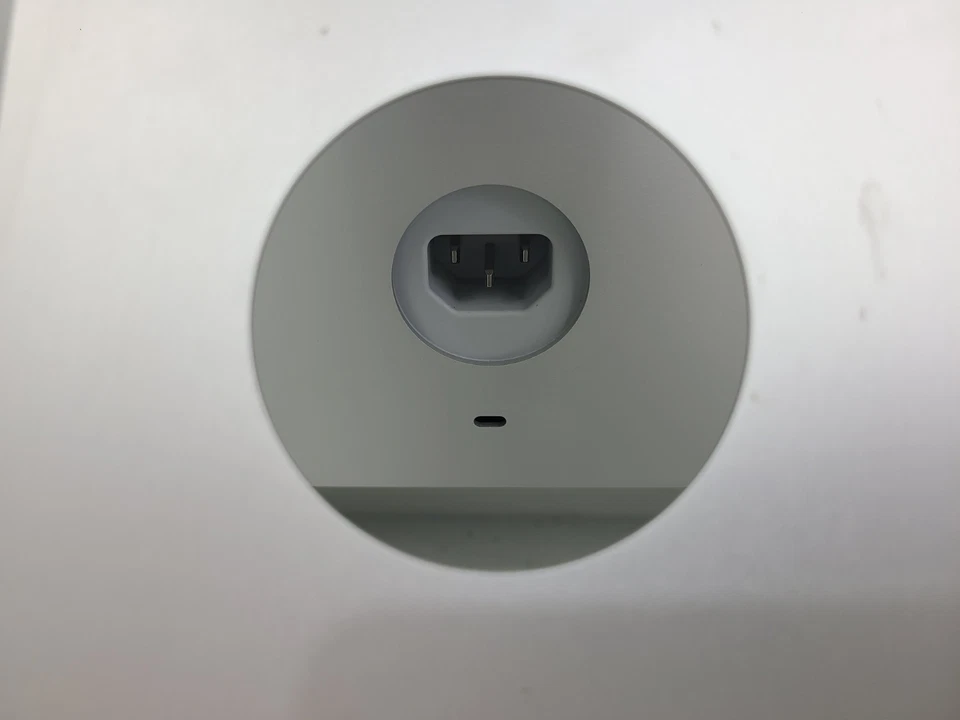 Apple iMac Late 2015 21.5": Intel Core i5-5575R @ 2.8 GHz - 8GB/1TB (TESTED) - Image 4 of 4