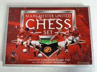 Official Manchester United Champions Chess Set 1968 & 1999 Winners