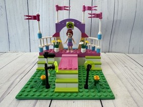 Lego #3942 ~ Friends Heartlake Dog Show ~ No Instructions