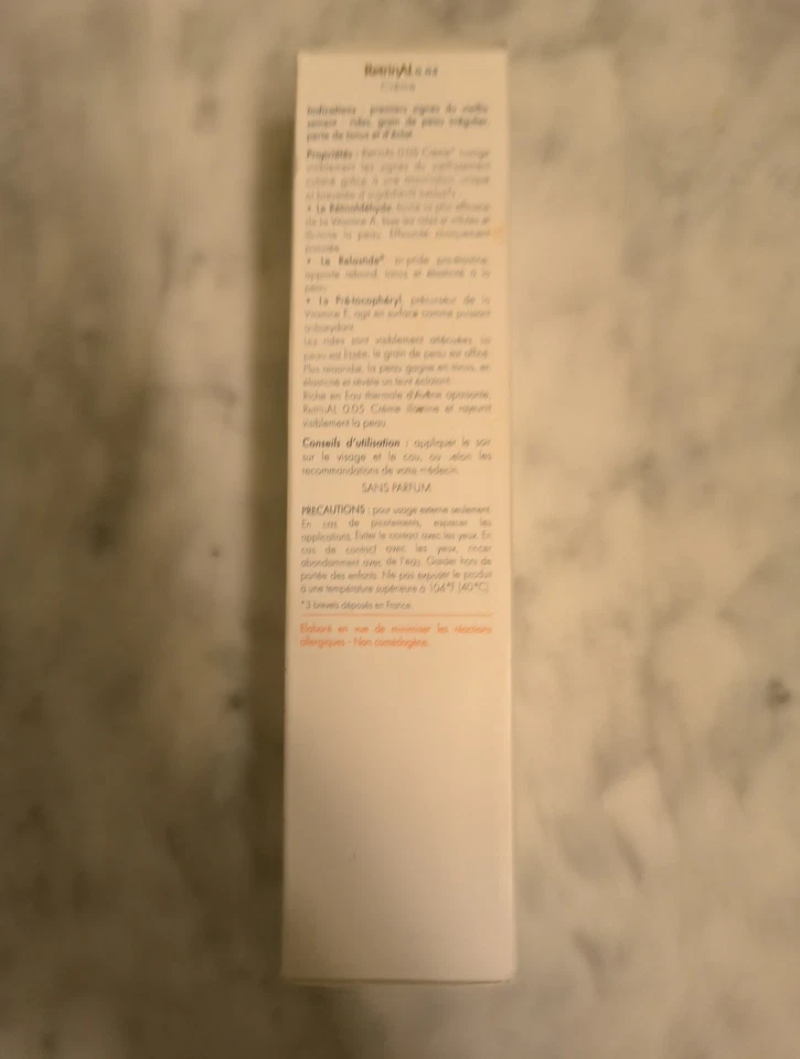 Crema Avene Retrinal 0,05 1,0 oz (30 ml) Foto 2 de 4