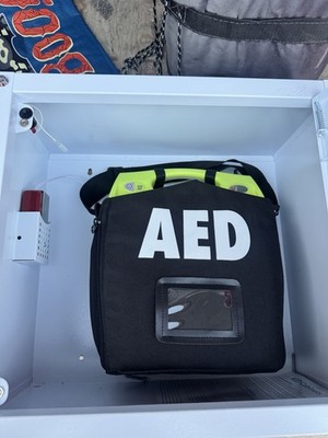 Zoll AED Plus Defibrillator