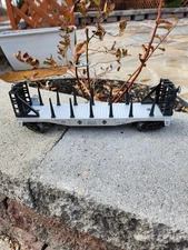 Lionel O-Scale Santa Fe ATSF 94283 BULKHEAD FLAT CAR w/Stakes Operating Couplers