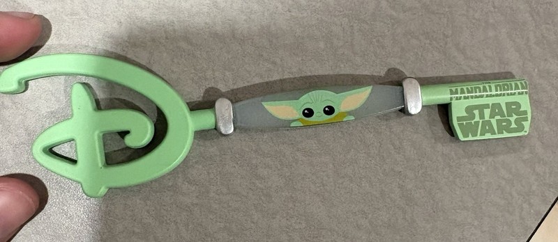 Disney Star Wars: The Mandalorian - The Child Special Edition Collectible Key