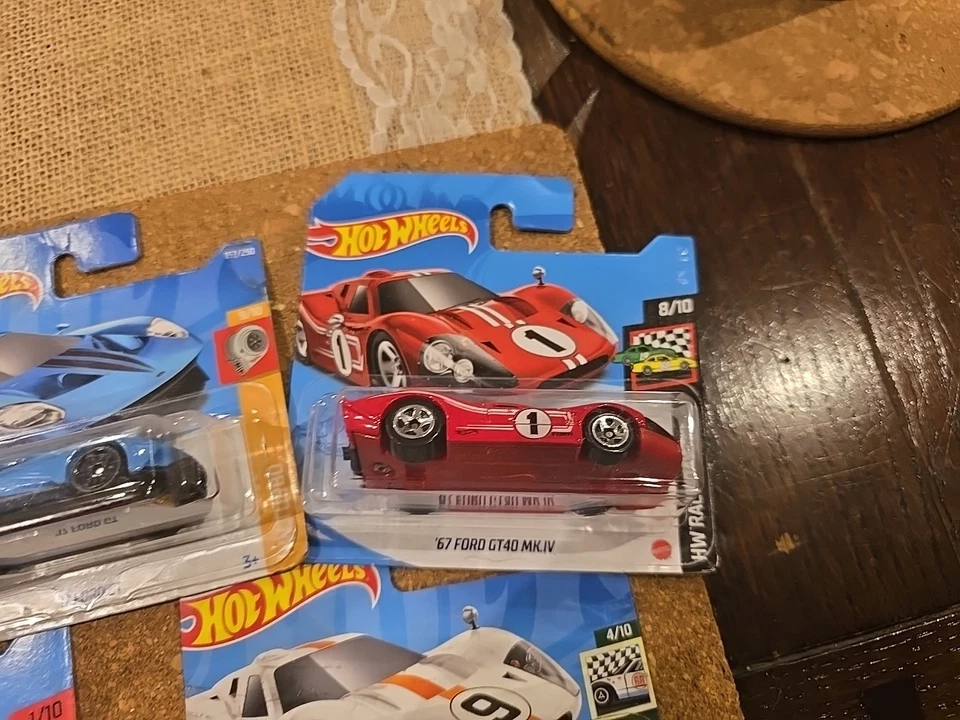 Hot Wheels Die-Cast Models, X5 Ford GT40, Ford GT, Focus RS, All New Sealed. - Image 3 of 4