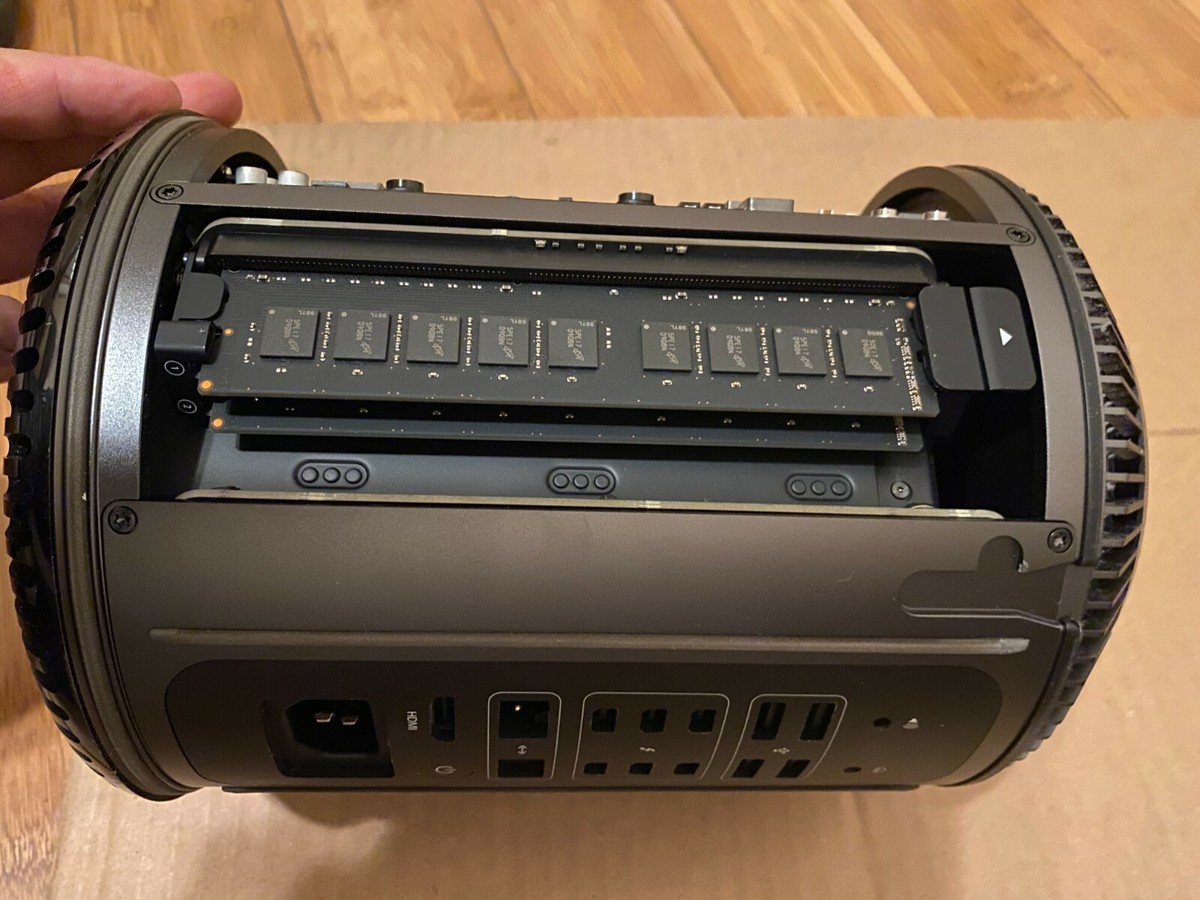Apple Mac Pro 2013 A1481 6-Core 3.5 GHz Xeon 32GB 2xD300 No SSD