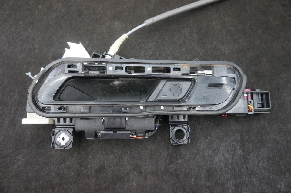 Manija de pestillo de puerta delantera izquierda cierre suave 51215A67B37 BMW 760I xDrive 23-24 *Nota Foto 4 de 4