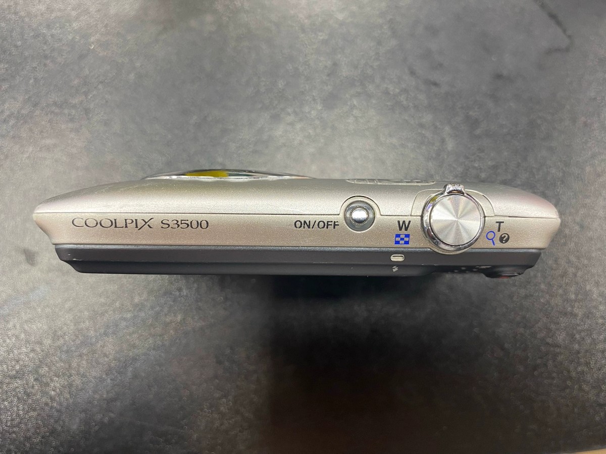 Nikon COOLPIX S3500 シルバー デジタルカメラ おまけ付き Amazon | Nikon デジタルカメラ COOLPIX S3500 光学7倍ズーム