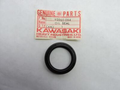 92050-064 NOS Kawasaki Crankshaft Oil Seal, LH KZ400 KZ400-A1