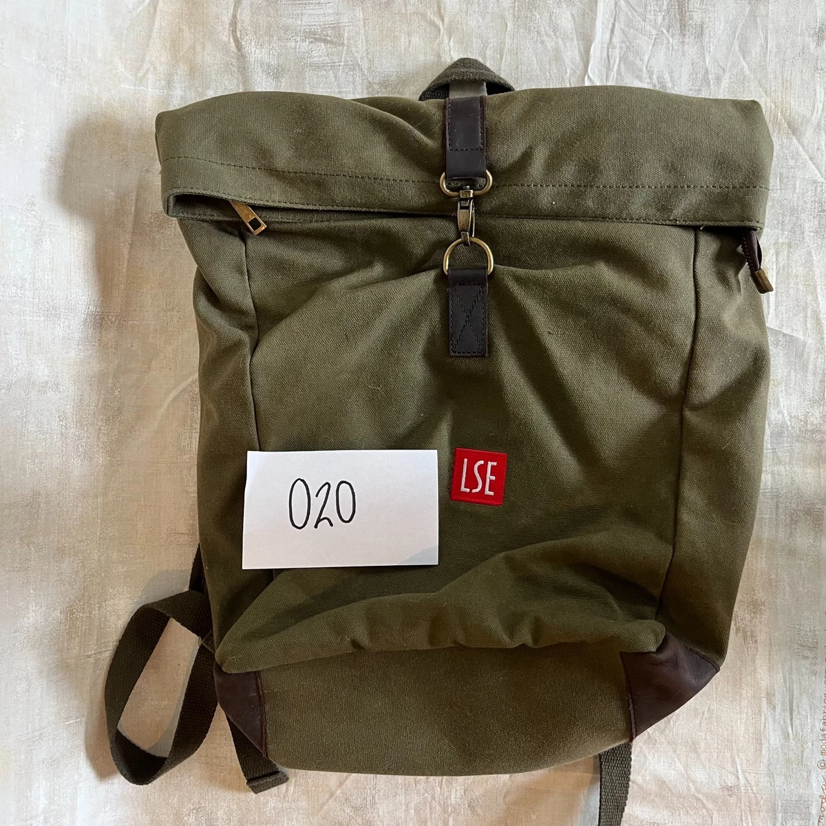 lululemon bag nearby City Essentials Shoulder Bag 4L - Black/Gold