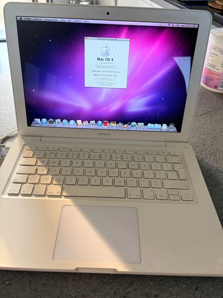 APPLE MACBOOK UNIBODY BIANCO ORIGINALE PRO RAM 4GB HDD 256GB BATTERIA NUOVA - Immagine 2 di 4