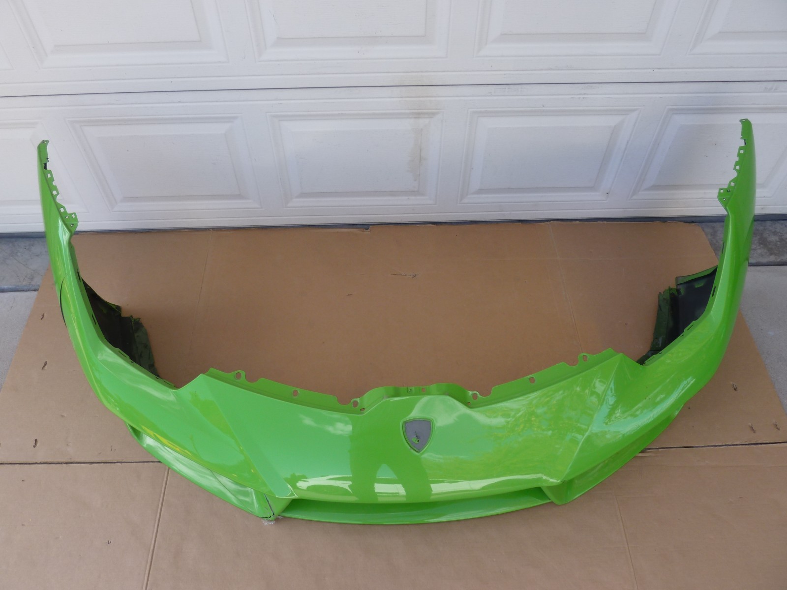 Lamborghini Huracan LP580 610 DAMAGED FRONT BUMPER COVER OEM Skin Facia