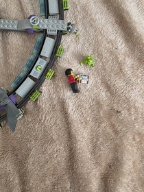 Alien Mothership (7065) 100% Complete  w/ minifigures. manual #2