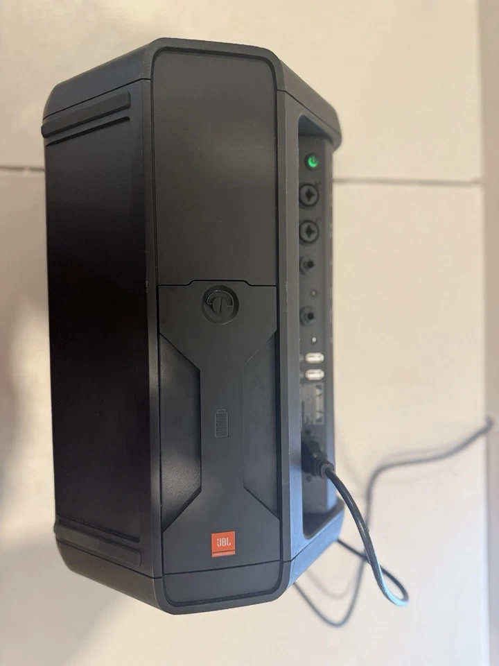 JBL EON ONE Compact All-in-One Rechargeable Speaker - Image 4 of 4