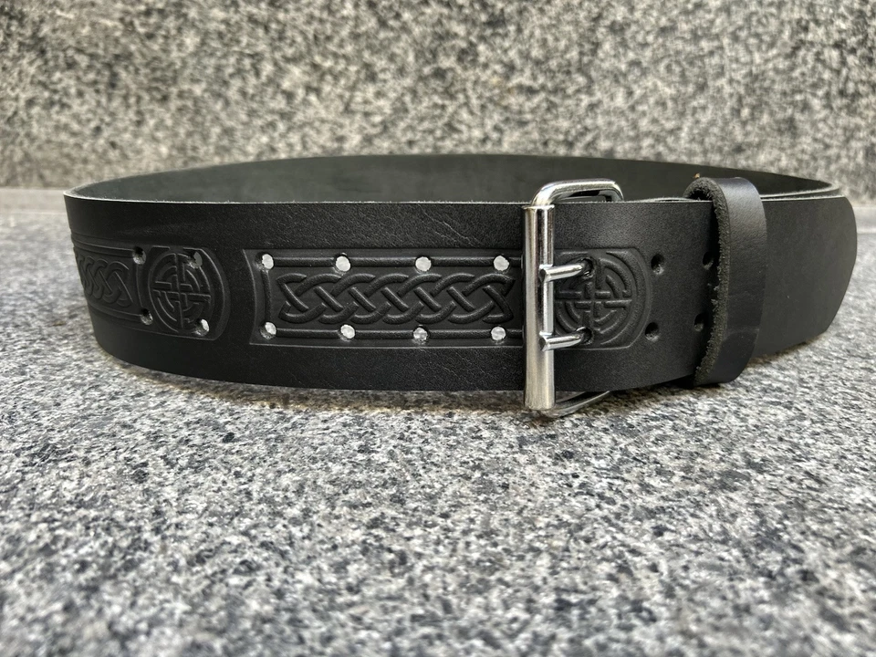 CINTURÓN KILT DE CUERO PARA ESCOCÉS KILT NEGRO EN RELIEVE HECHO A MANO Foto 4 de 4