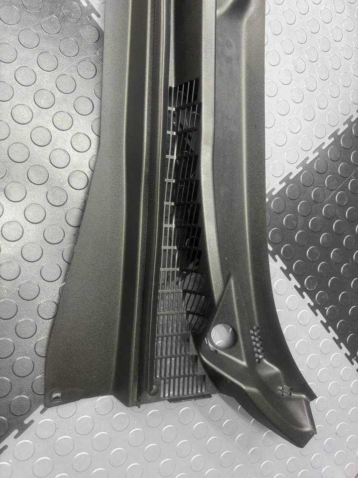 Cubierta de capucha parabrisas delantero Jeep Renegade 2015-2023 OEM 735578379 Foto 2 de 4