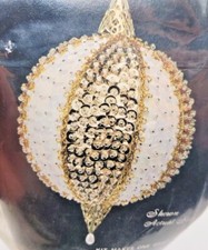 Walco Holiday WHITE  GOLD SEQUIN BALL Vtg Sequin Bead Christmas Ornament Kit