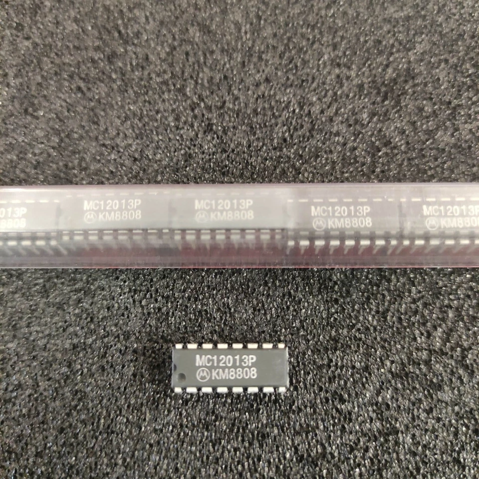 1 Stück/pc - MC12013P - MOTOROLA DIP16 - DUAL MODULUS PRESCALER - Bild 1 von 1
