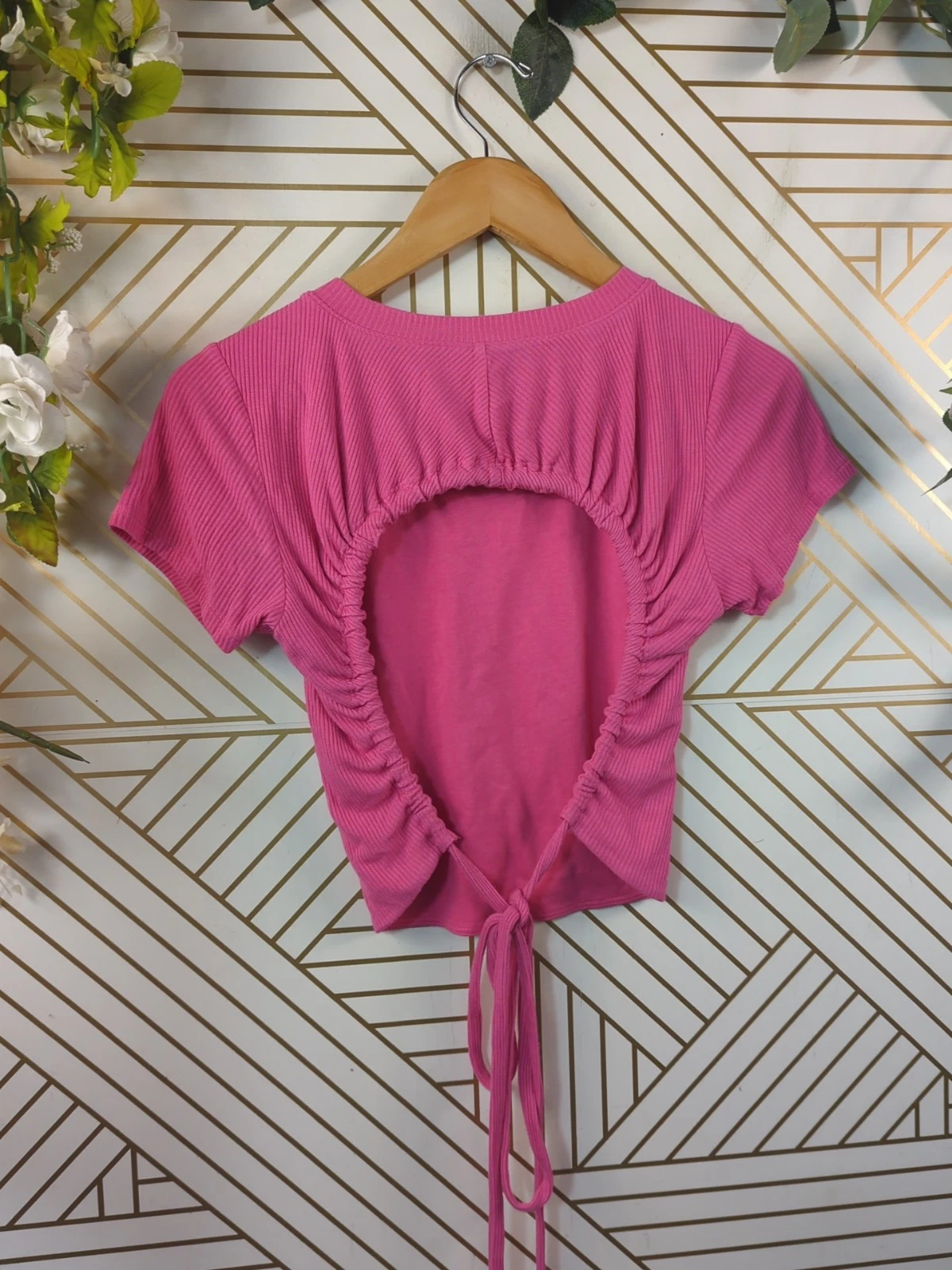 alo-yoga ribbed short sleeve wrap around shirt