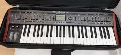 Behringer DEEPMIND 12 Analog Polyphonic Synthesizer 49-Key + Case - Tested